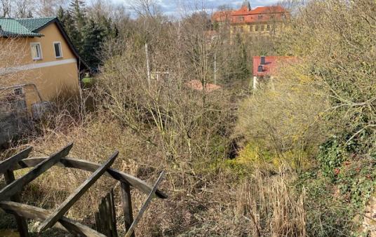 Grundstück mit Weitblick zum Schloss